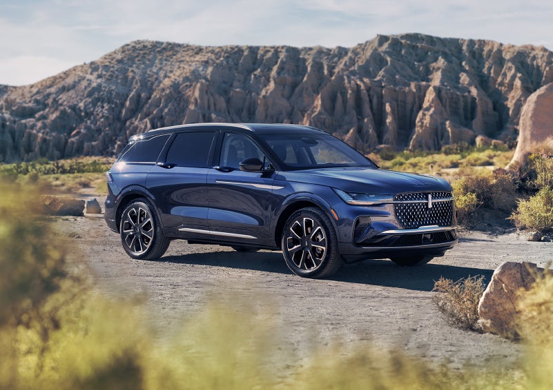 A 2024 Lincoln Nautilus® SUV is parked in a desert national park. | Duncan Lincoln in Blacksburg VA